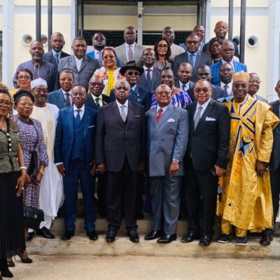 Quotidien bilingue national Cameroon Tribune?: des noces d?or sur fond d?hommage et de lumi?re
