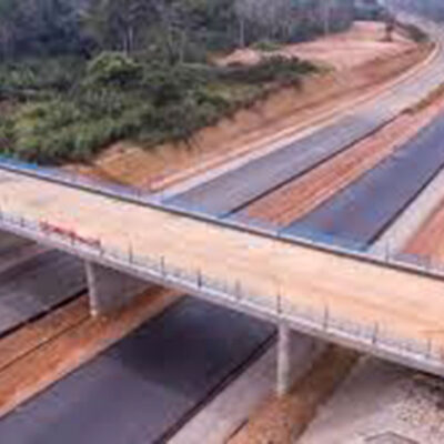 Autoroute Yaound? Douala