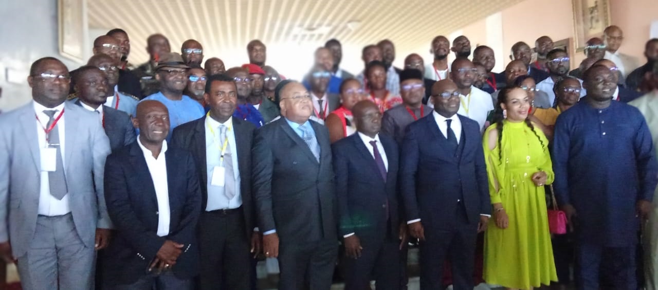 Photo de famille apr?s la cl?ture des travaux des r?visions du PNLDH le 18 septembre 2024