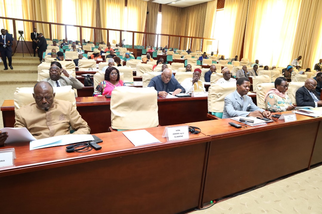 Cameroun : le Parlement adopte un budget de 7.317,7 milliards de FCFA pour l’exercice 2025