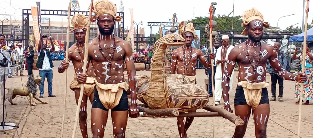 Culture africaine et afro-descendante: au-del? de l’exhibitionnisme st?rile