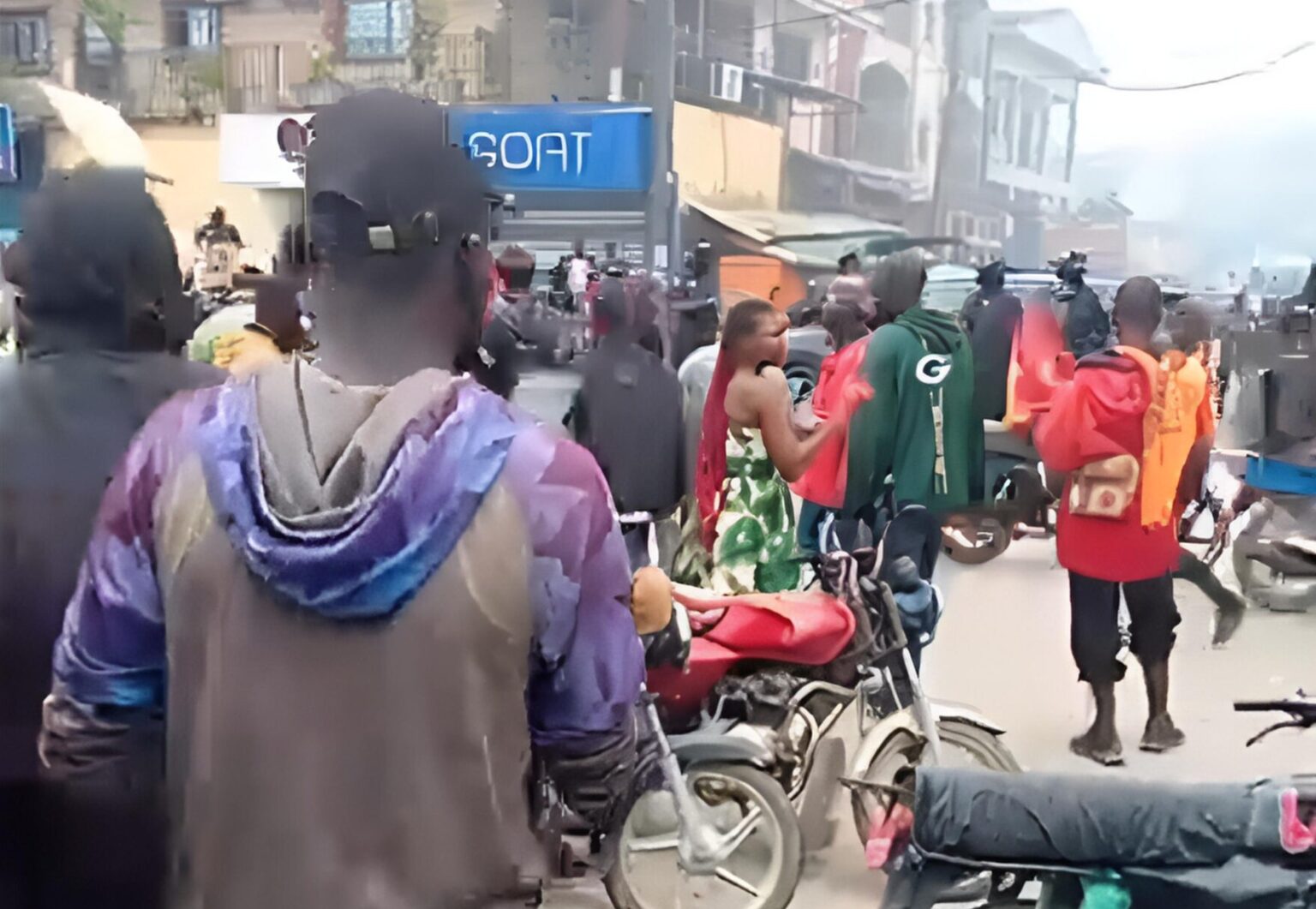 Des manifestations li?es aux ?lections ?clatent dans le centre commercial du Cameroun