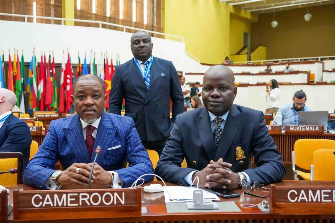 Une attitude de la délégation camerounaise à Kingsley