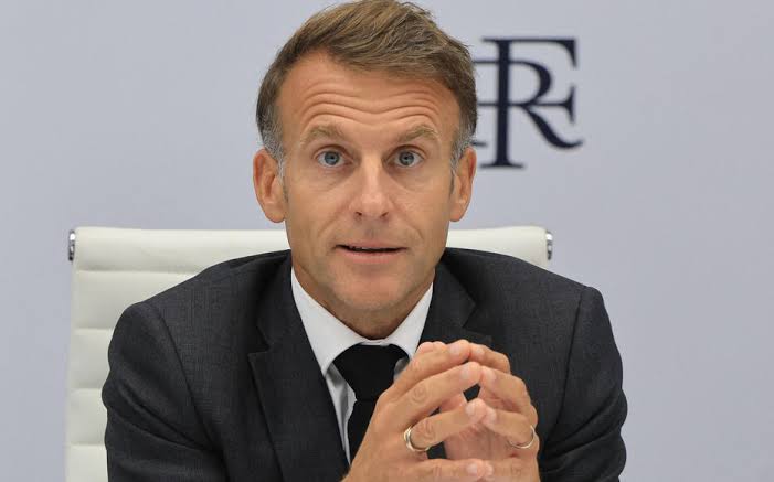 Macron face à la colère des lycéens